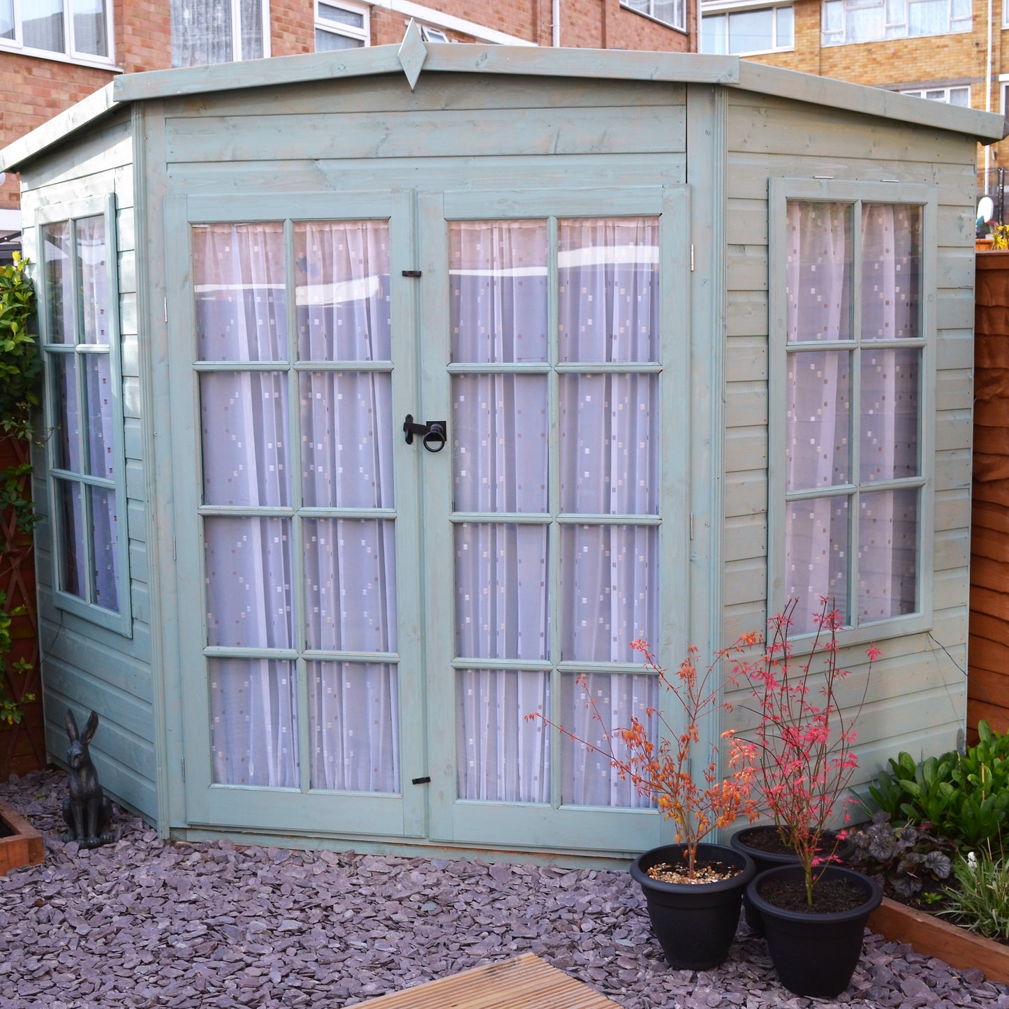 Shire Hampton 8 x 8