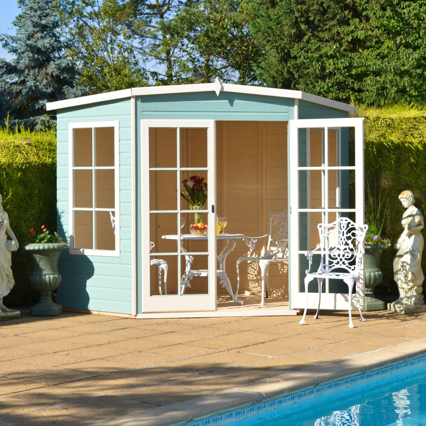 Shire Hampton 8 x 8