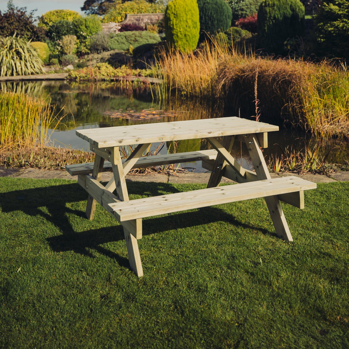 Churnet Valley Traditional Picnic Table 1395Mm Long
