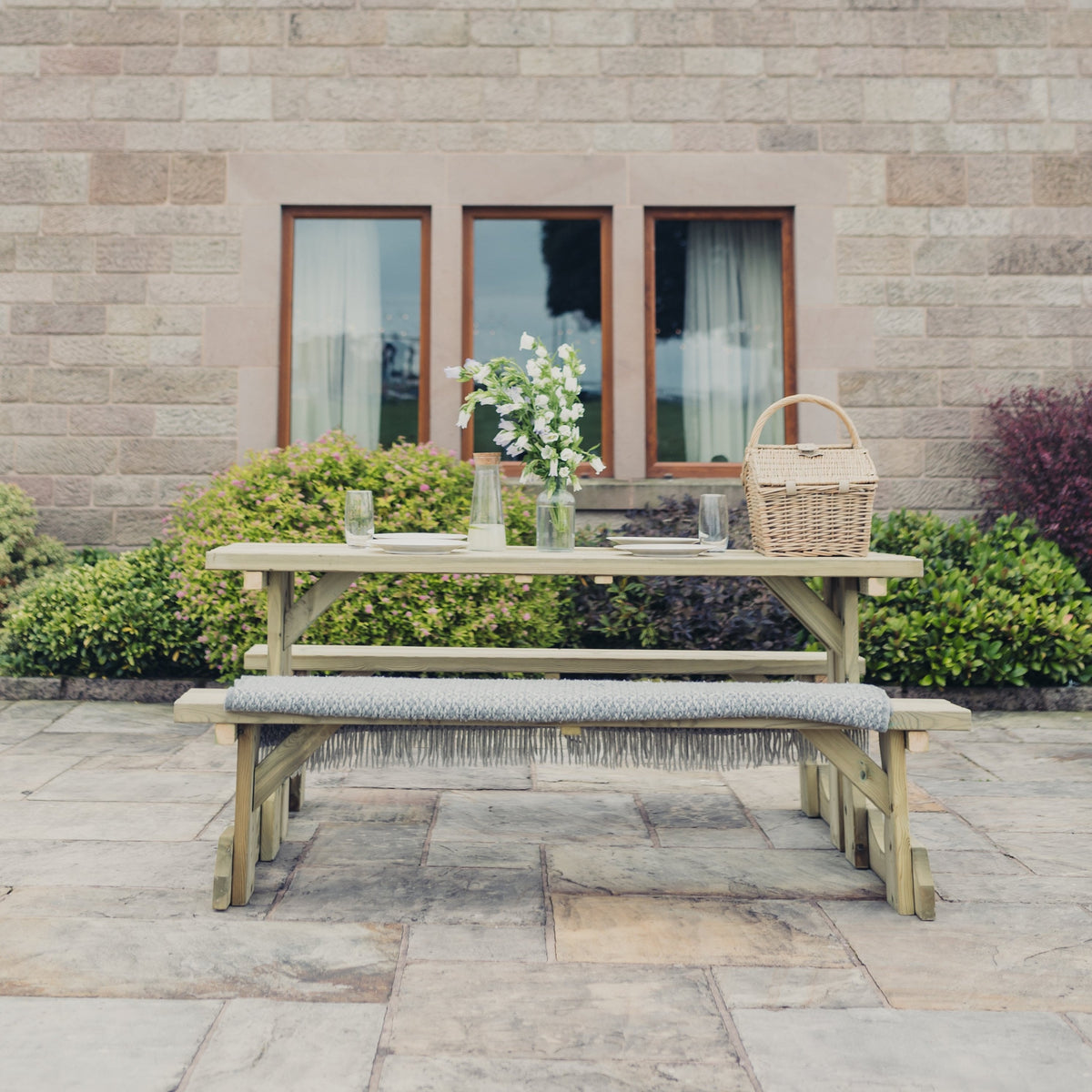 Churnet Valley Lunar Picnic Table 1500