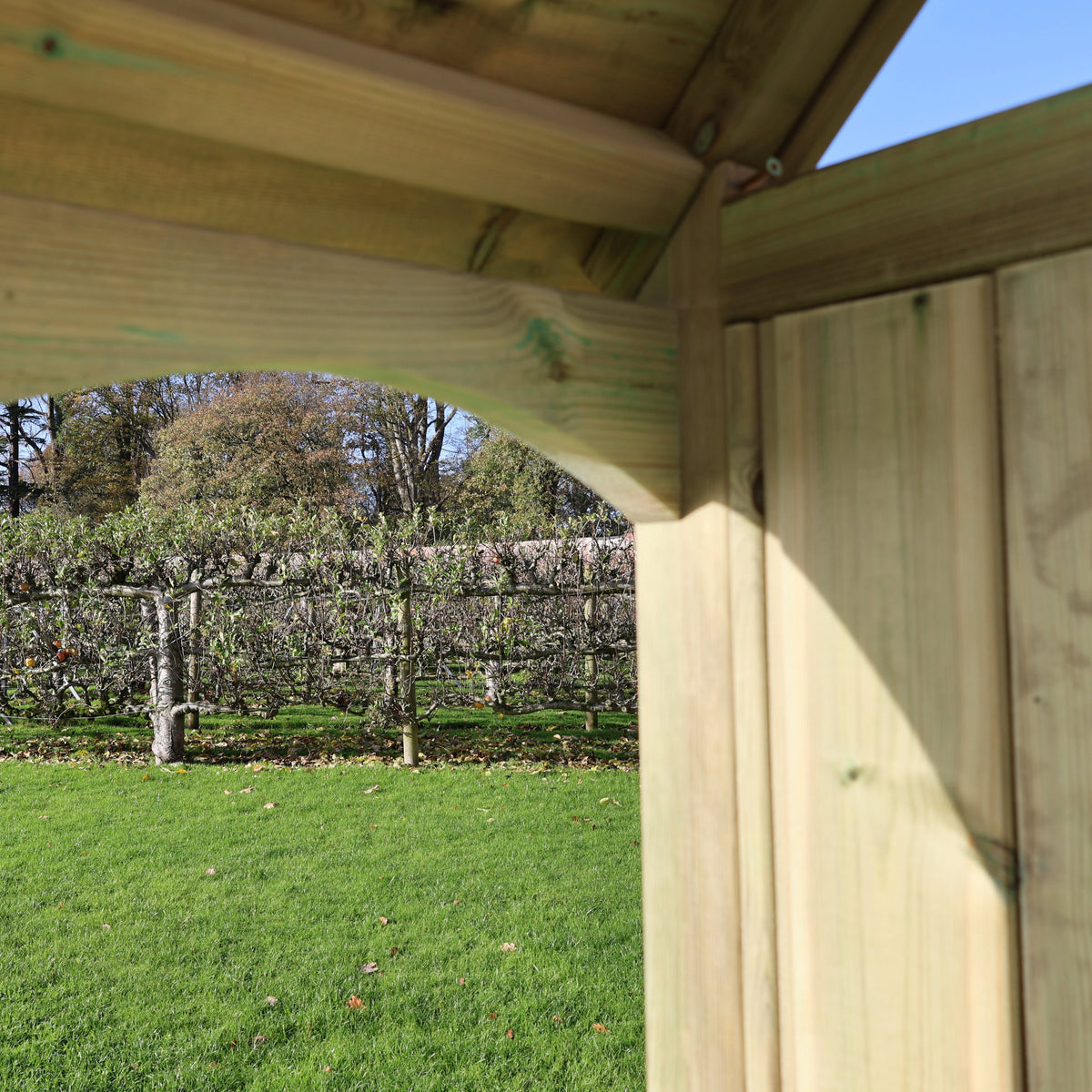 Churnet Valley Willow Storage Arbour Sits 3