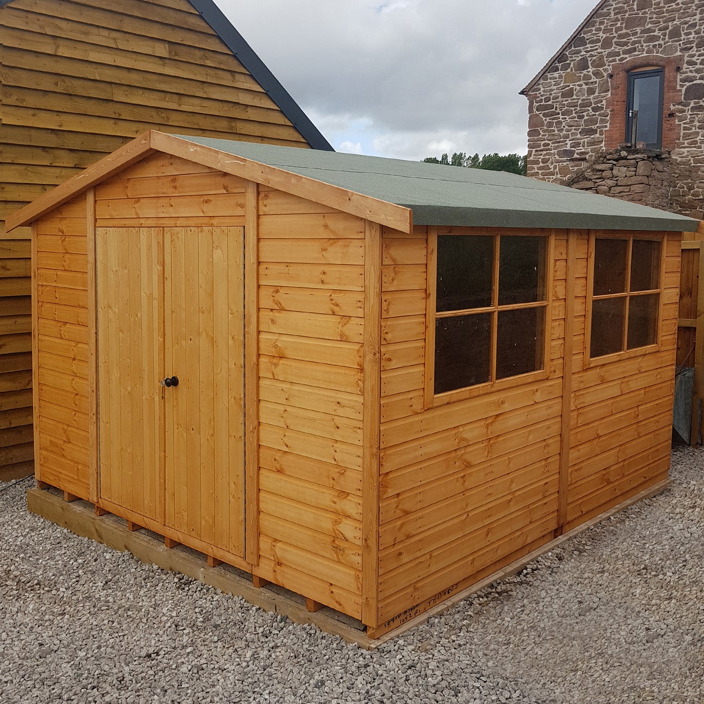 Shire Bison 10x10 Double Door Loglap