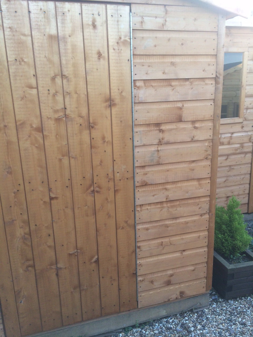 Shire Security Cabin 10x10 Loglap Style C