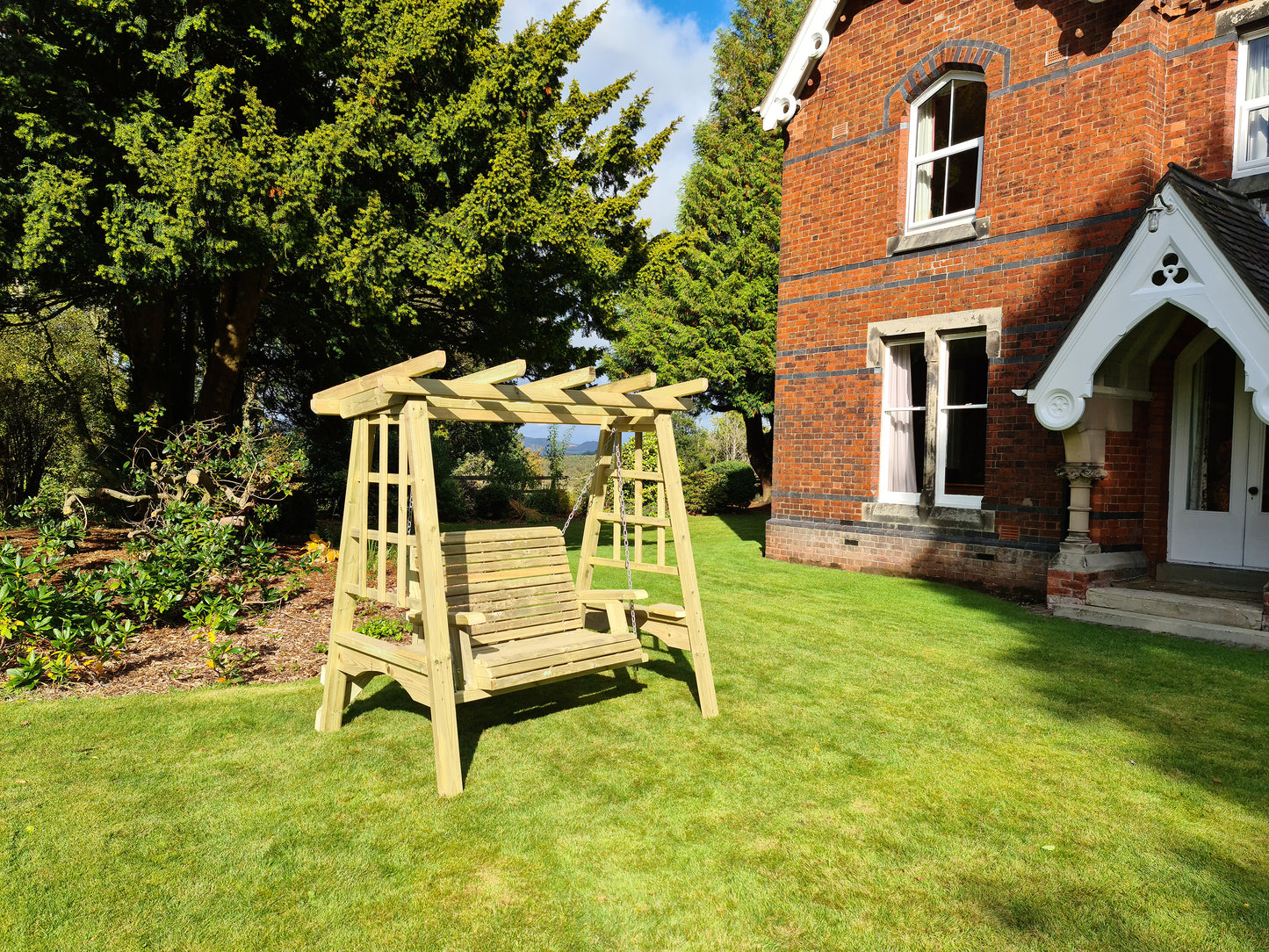 Churnet Valley Pergola Swing Sits 2