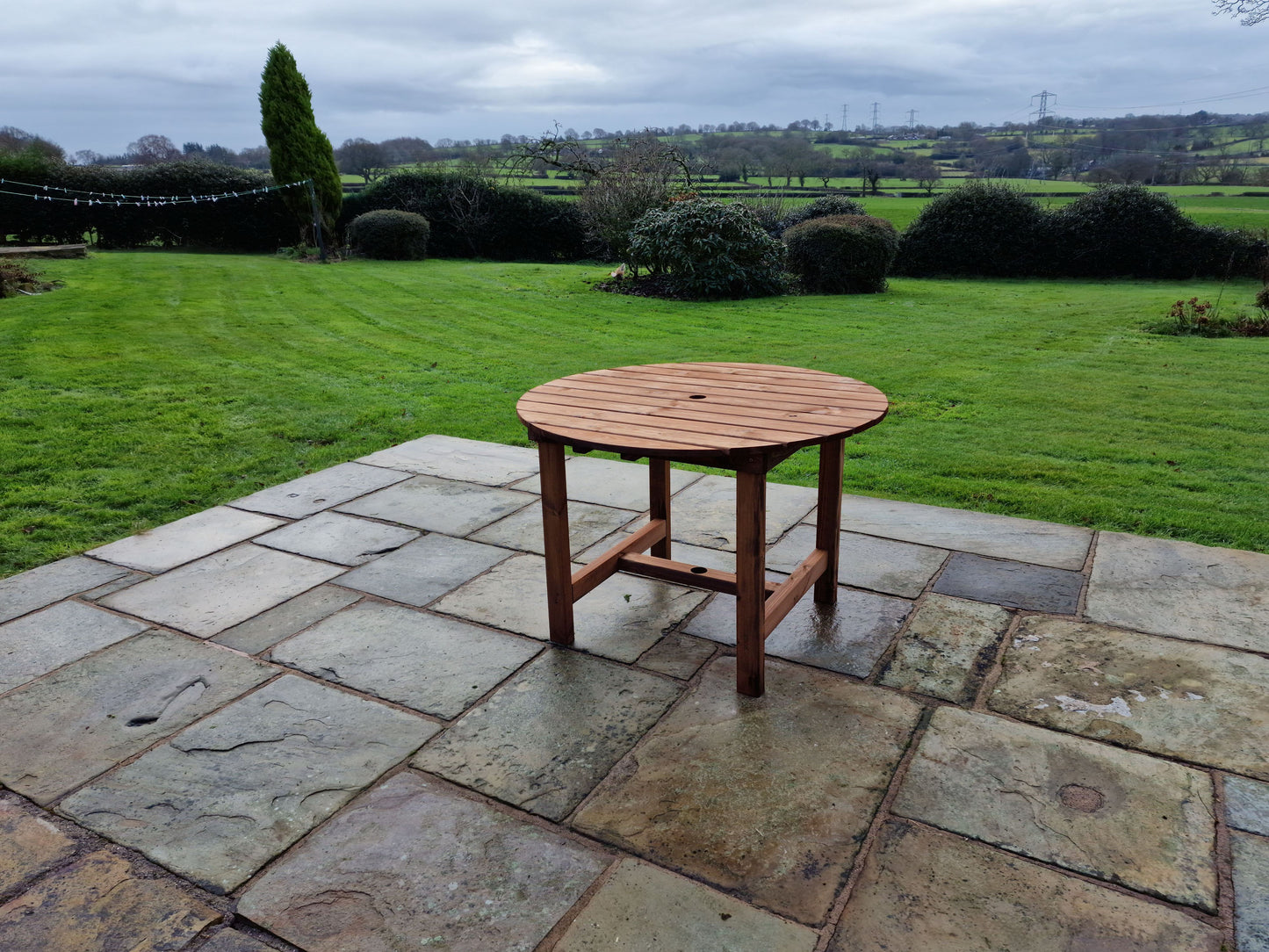 Churnet Valley 4 Seat Round Table Diameter 113CM