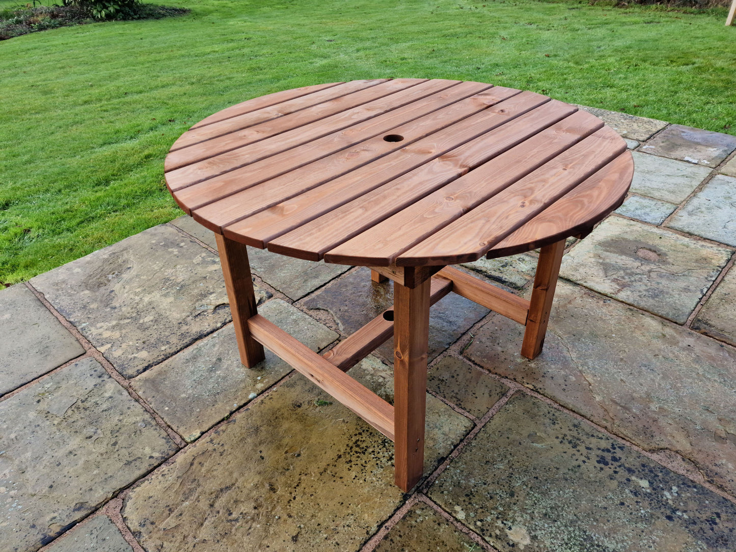 Churnet Valley 4 Seat Round Table Diameter 113CM