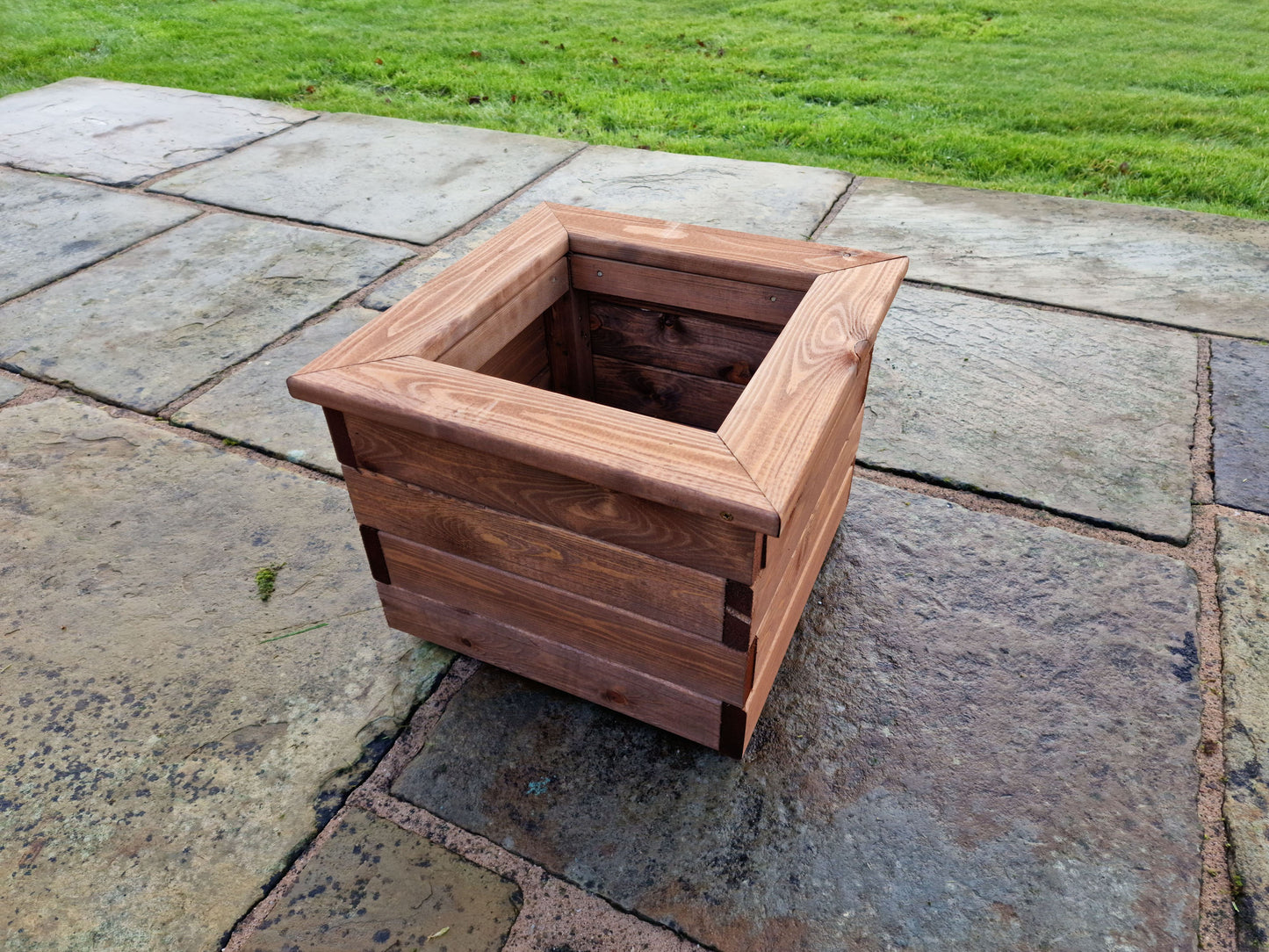 Churnet Valley Small Square Planter H32 X W39 X D39