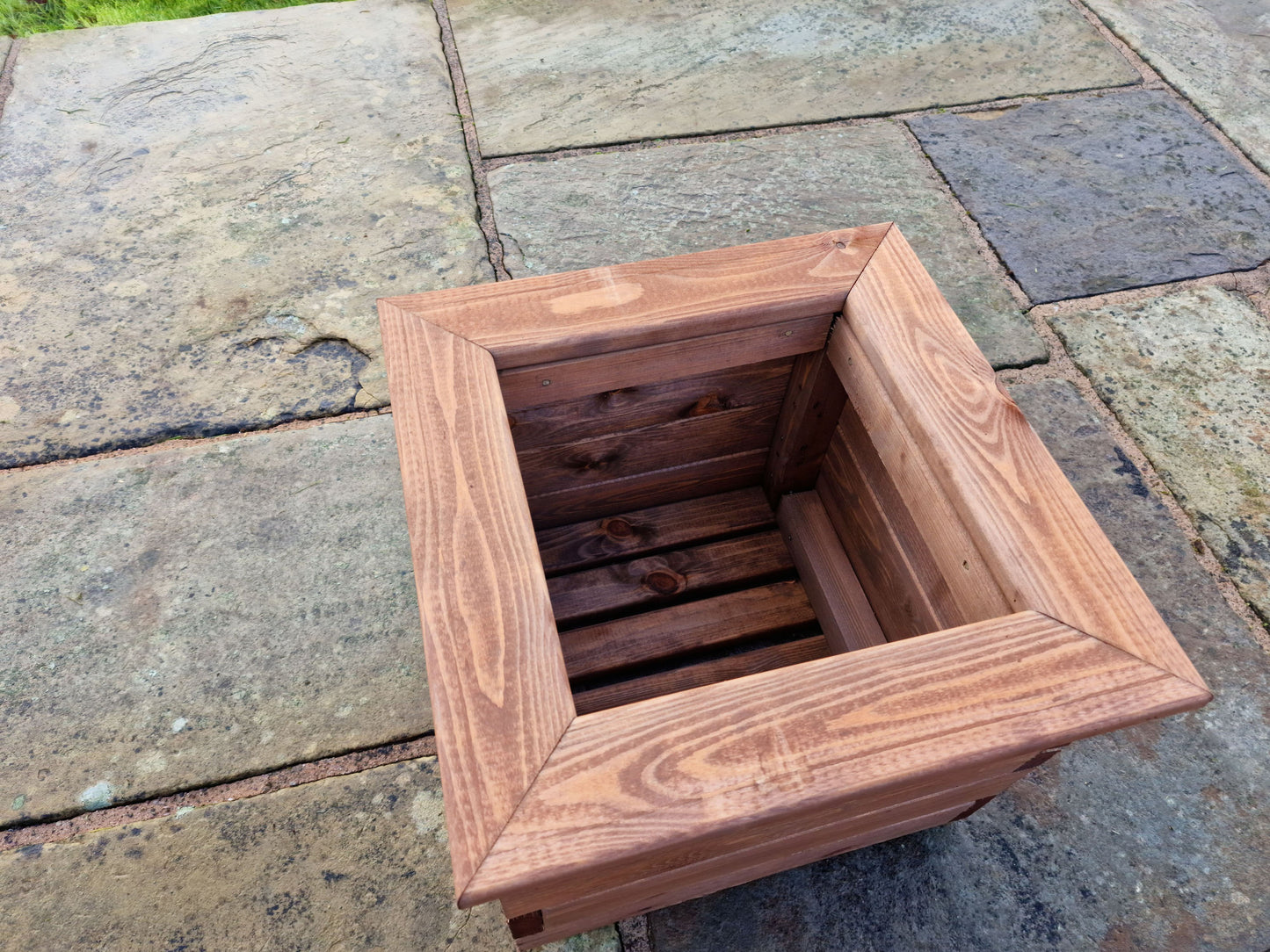 Churnet Valley Small Square Planter H32 X W39 X D39