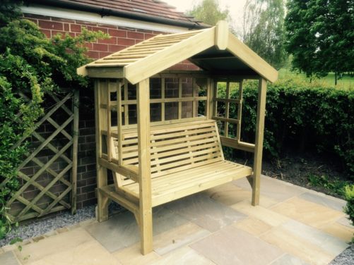 Churnet Valley Cottage Arbour Trellis Sits 3