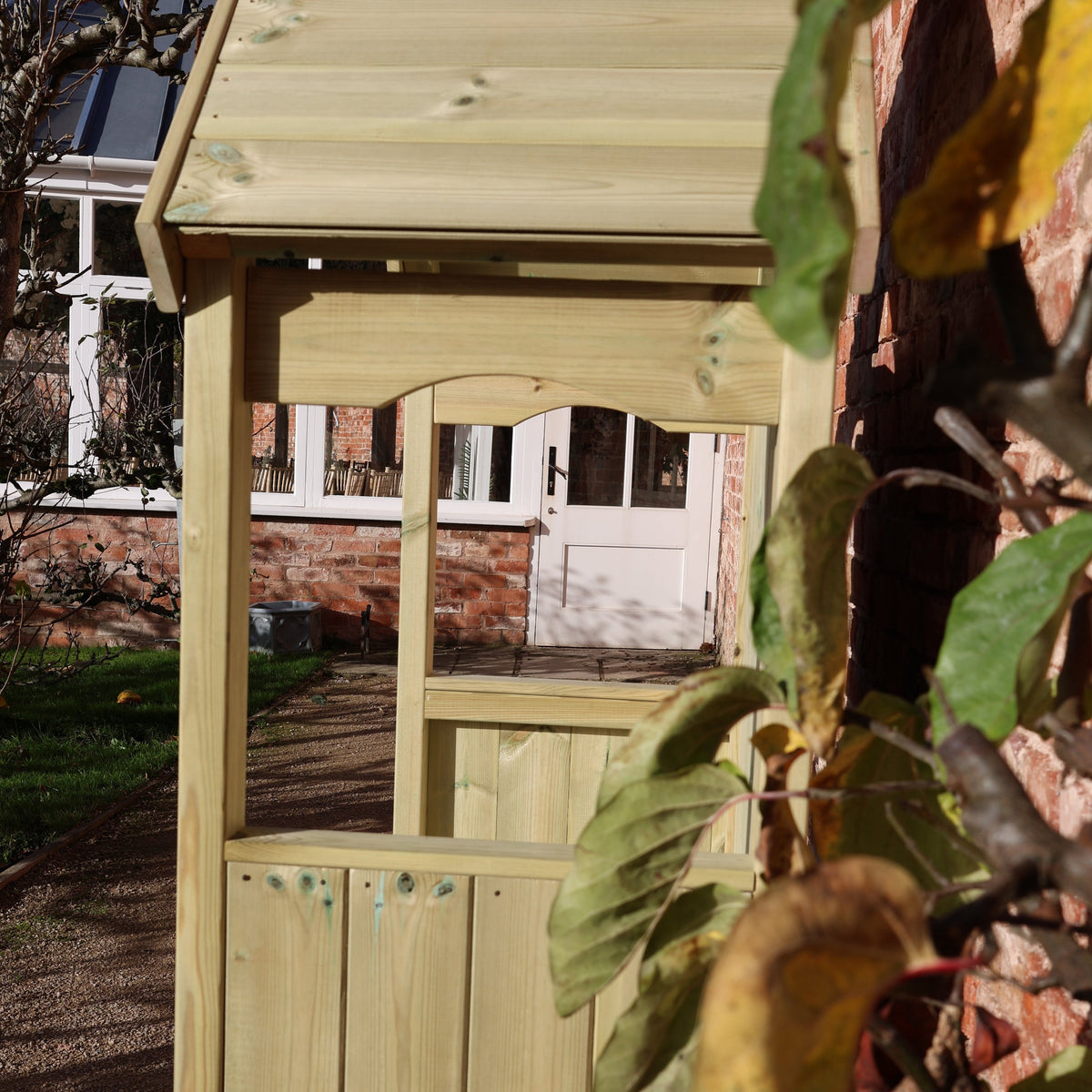 Churnet Valley Willow Storage Arbour Sits 3