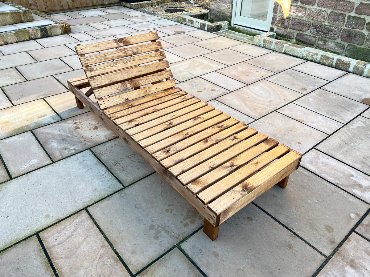 Charles Taylor Sunlounger