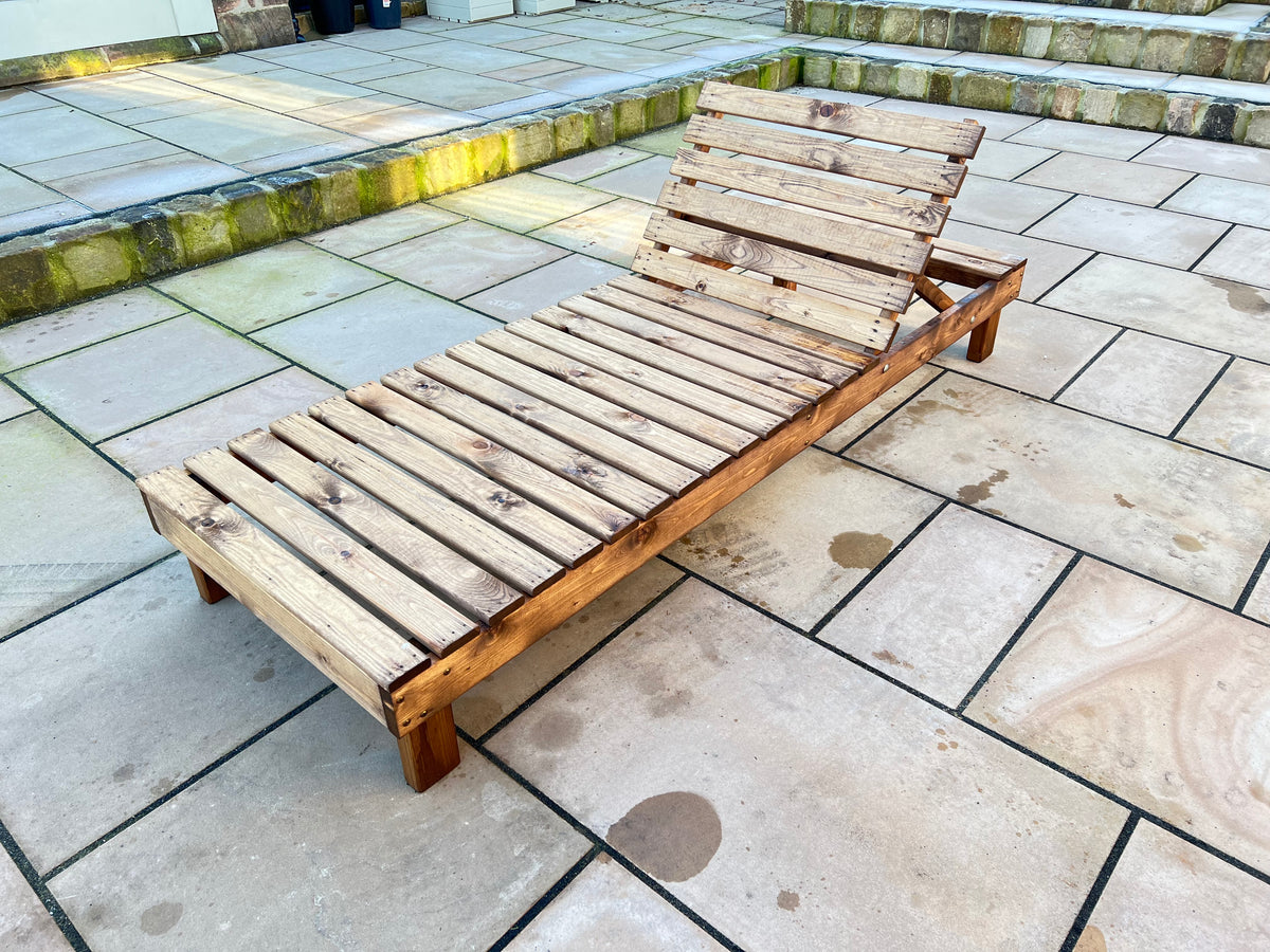Charles Taylor Sunlounger