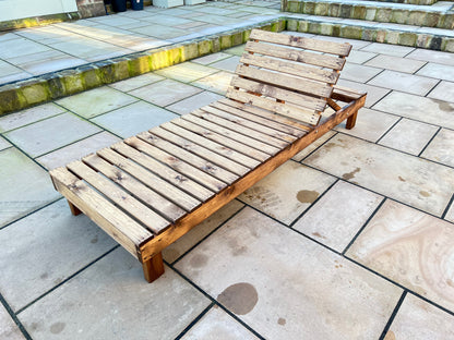 Charles Taylor Sunlounger