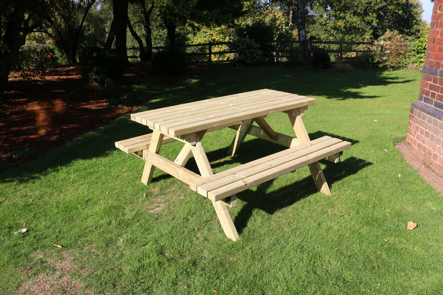 Churnet Valley Deluxe Picnic Table 1500 Length