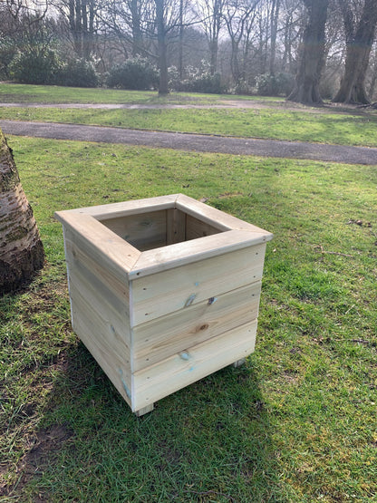 Churnet Valley Square Planter