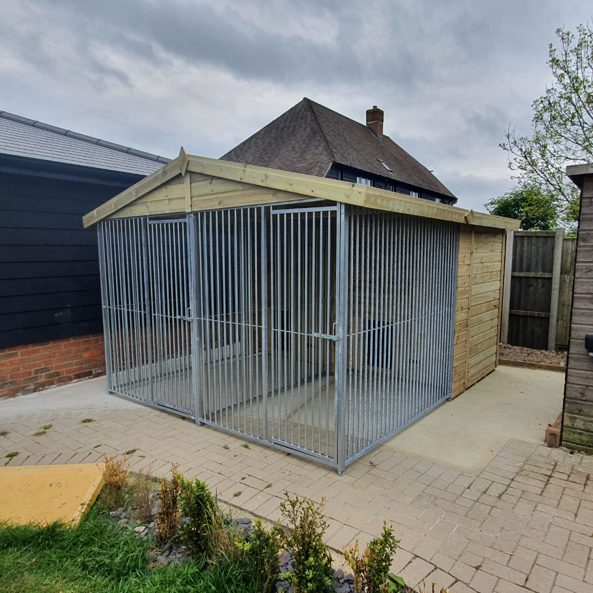 Benchmark Dog Kennel with Apex Roof - Duo 10 x 12ft, Premium Wood Range