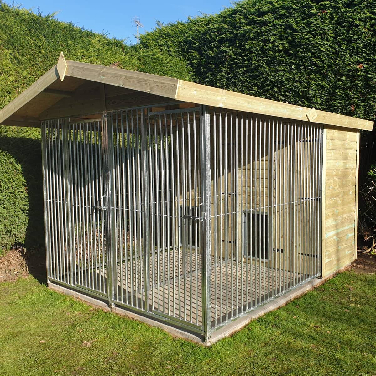 Benchmark Dog Kennel with Apex Roof - Duo 8 x 10ft, Premium Wood Range