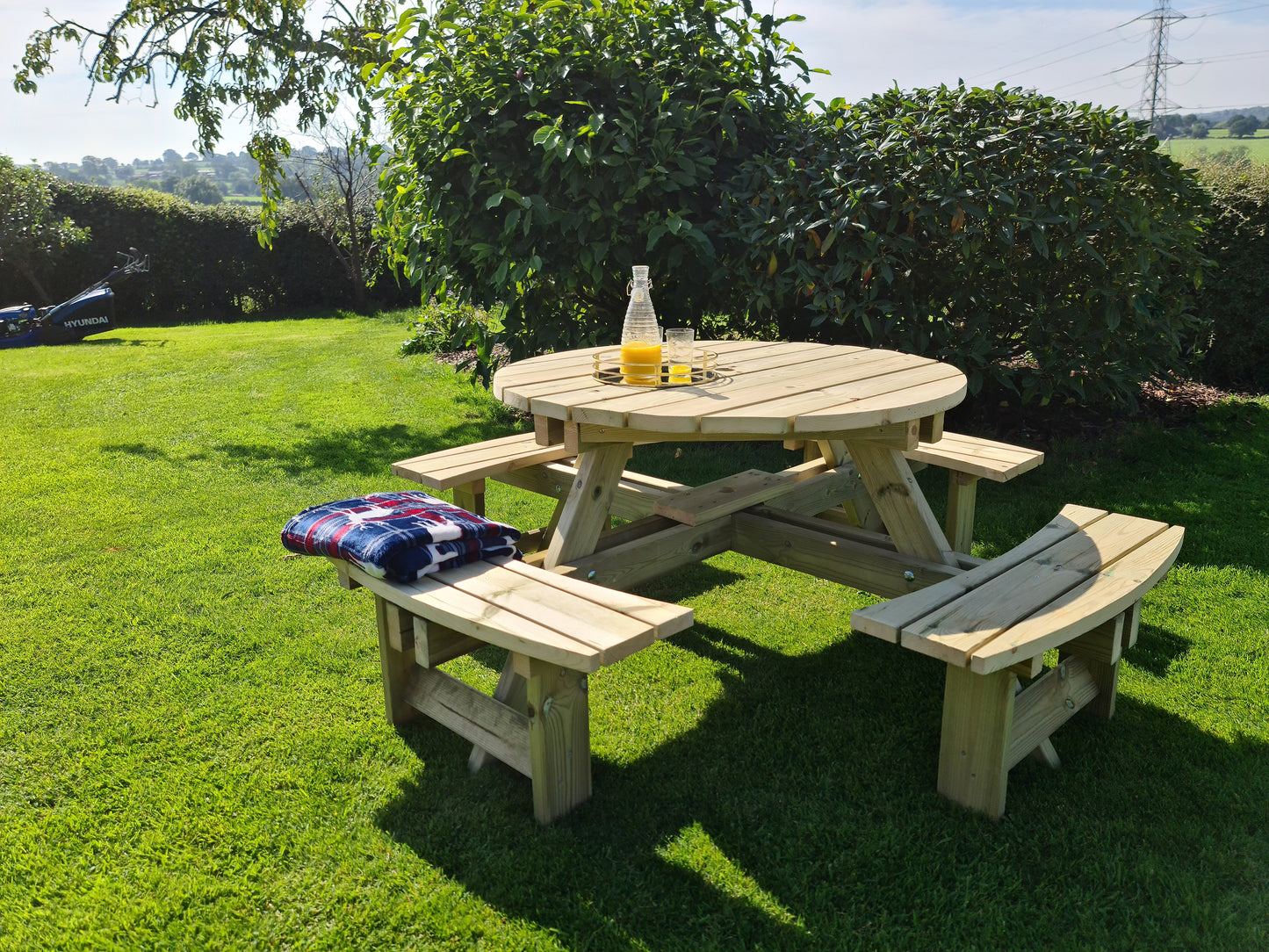 Churnet Valley Westwood Round 8 Seat Picnic Table