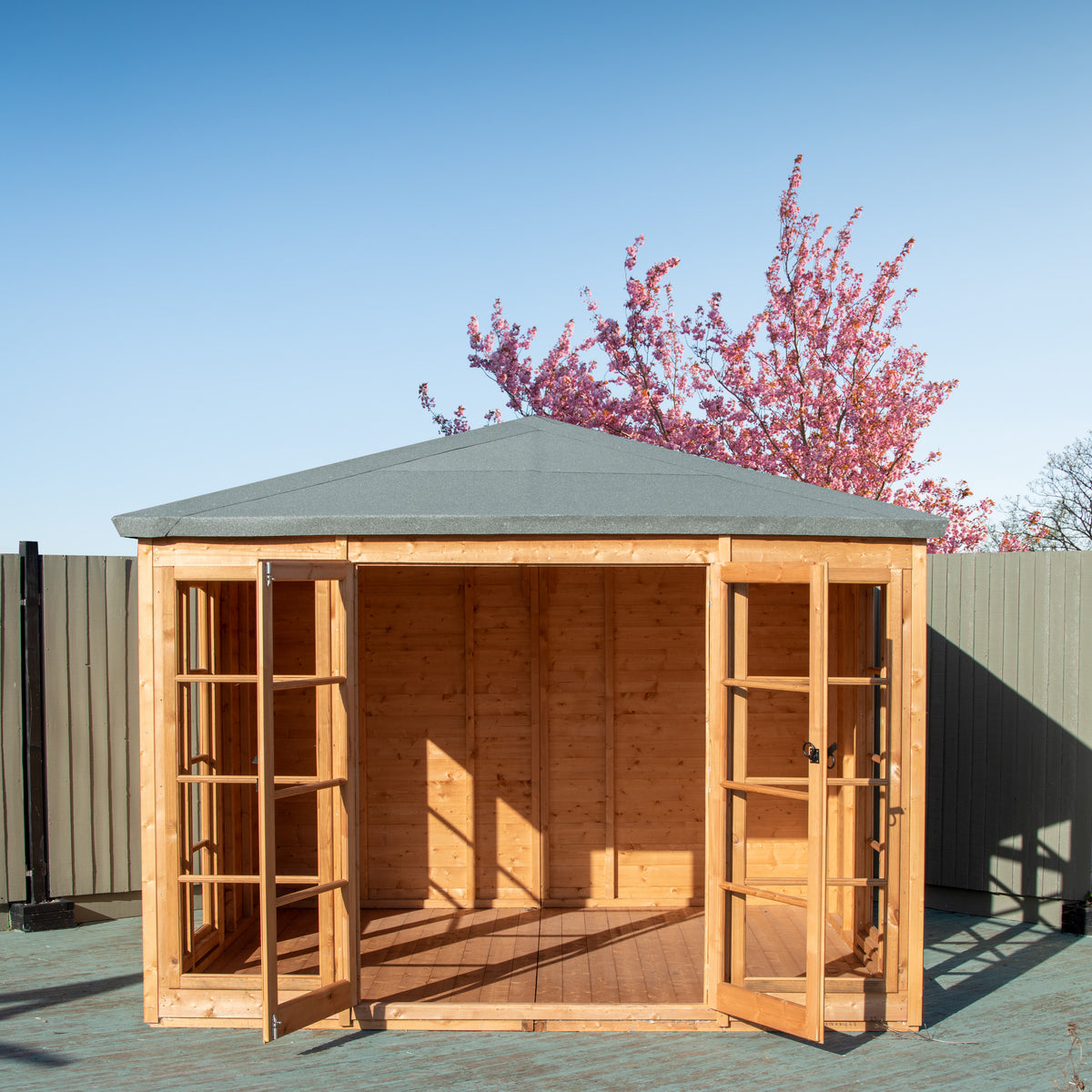 Shire Palatina 10x10 Shiplap