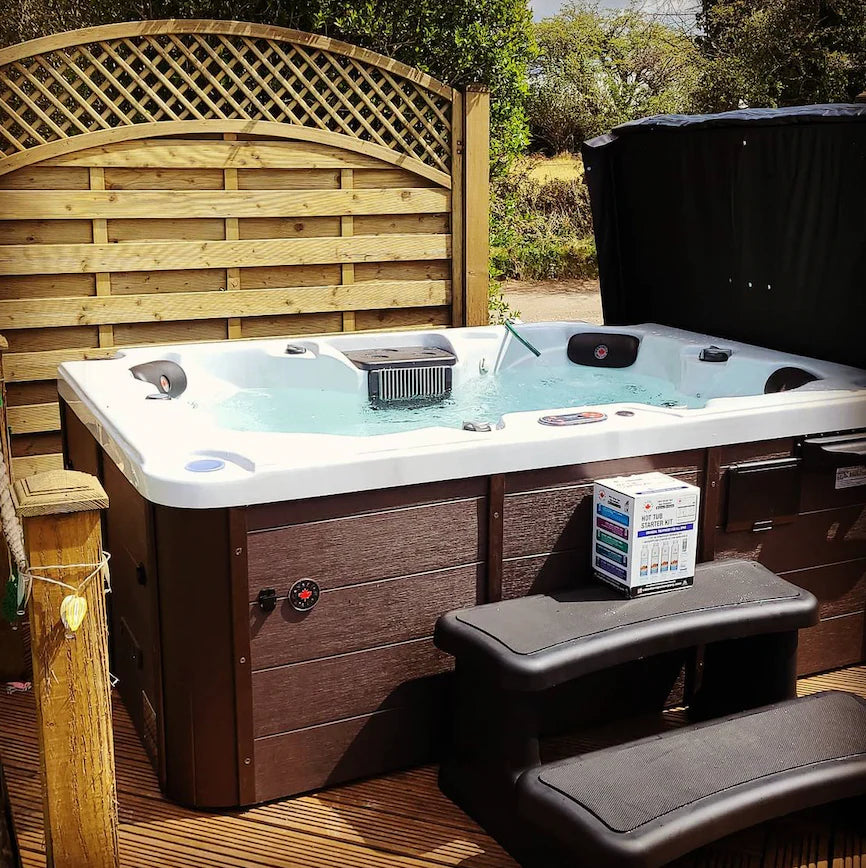 Calgary 24-Jet 4-Person Hot Tub