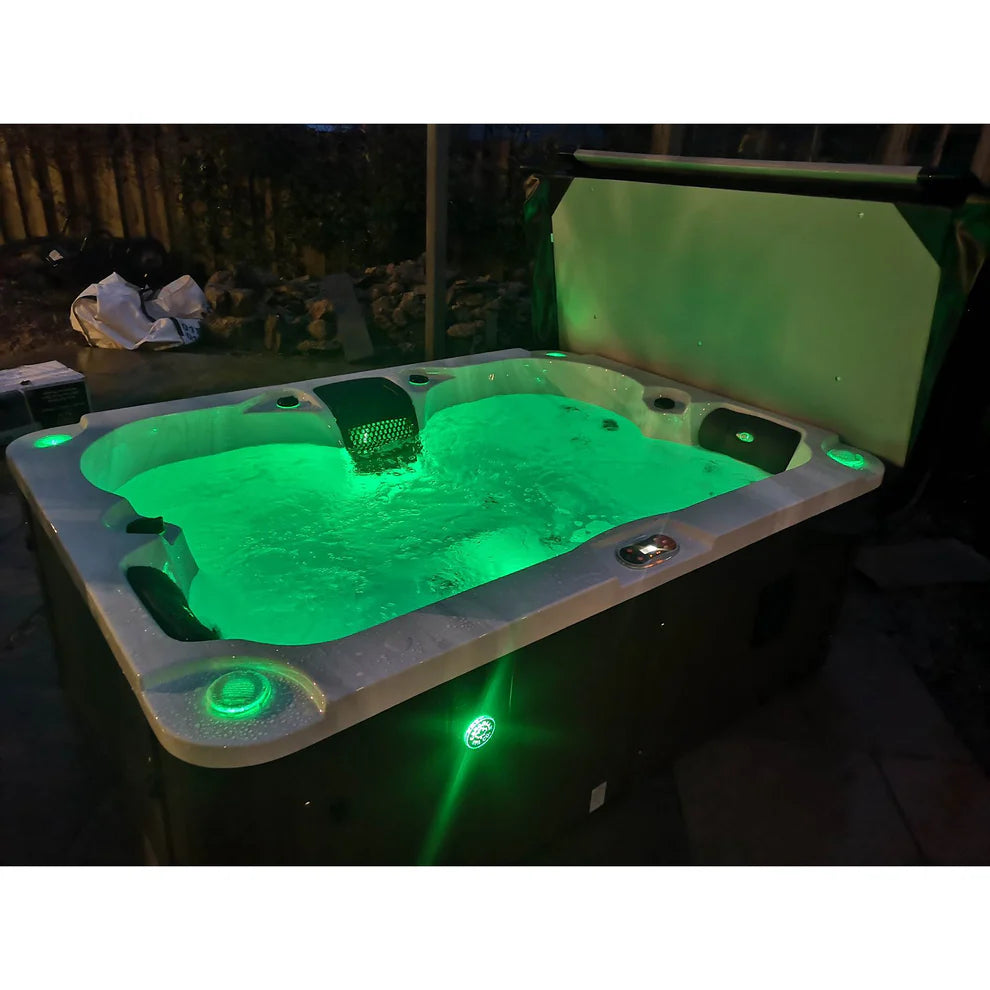 Kelowna 21-jet 4-Person Hot Tub