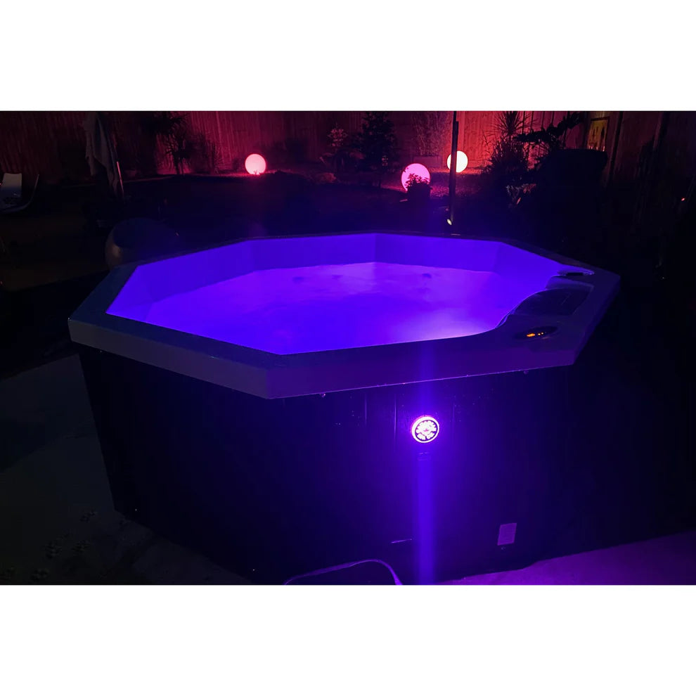 Muskoka 14-Jet 6-Person Hot Tub