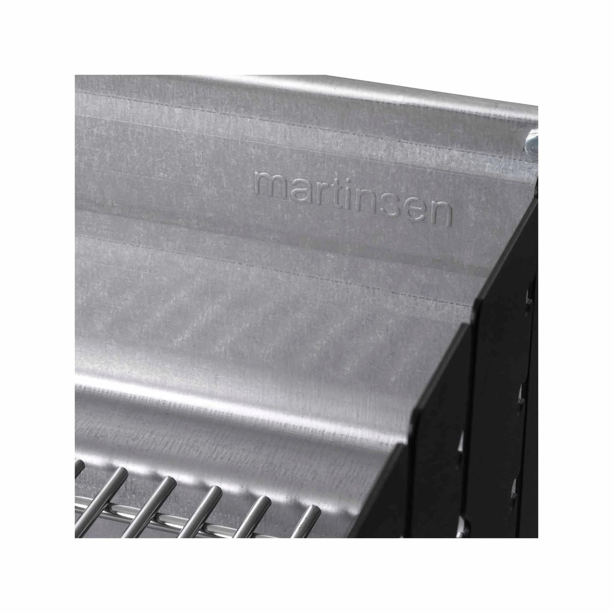 Martinsen 7200 Charcoal Barbecue Grill – Height-Adjustable Stainless-Steel Grid