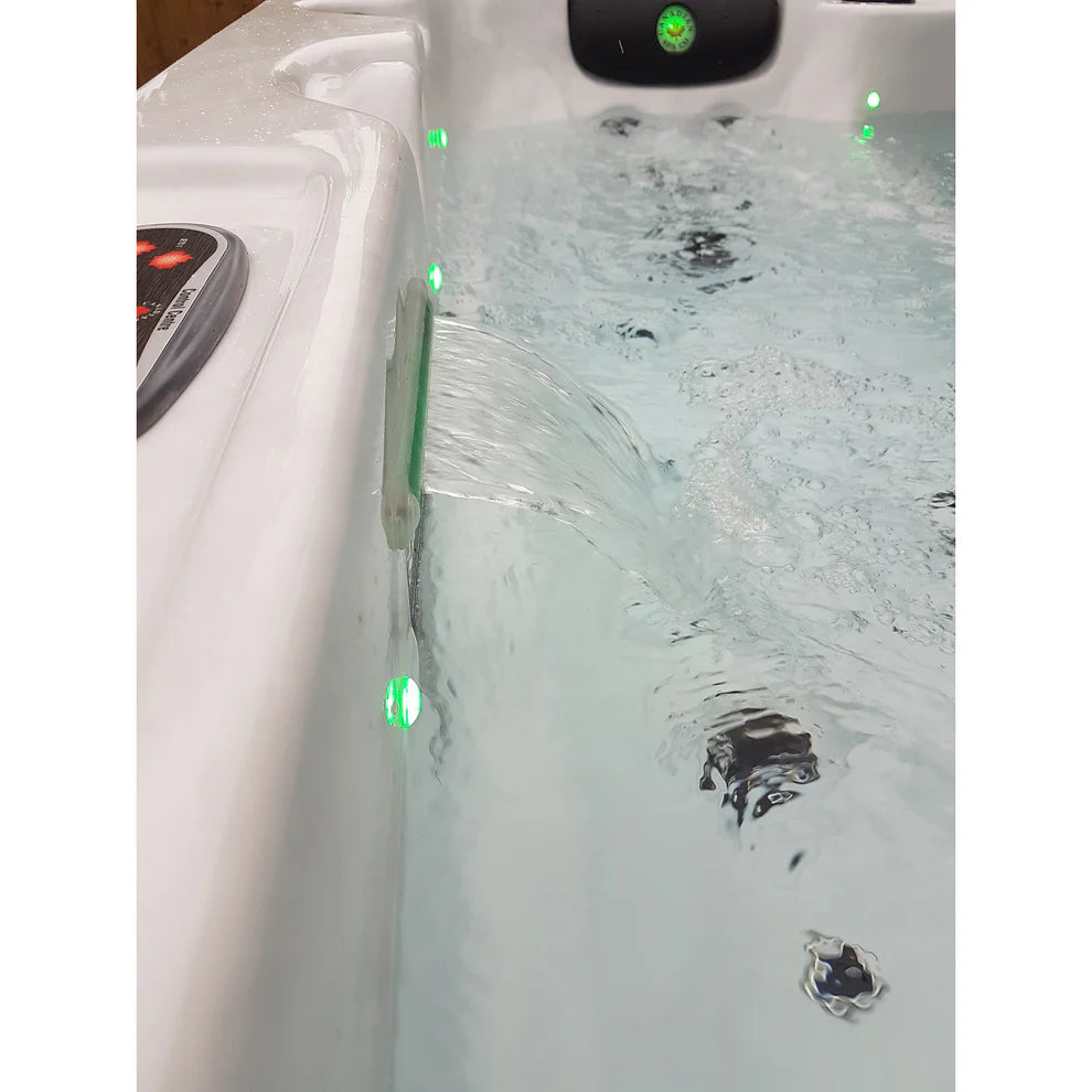 Niagara 60-Jet 6-7 Person Hot Tub